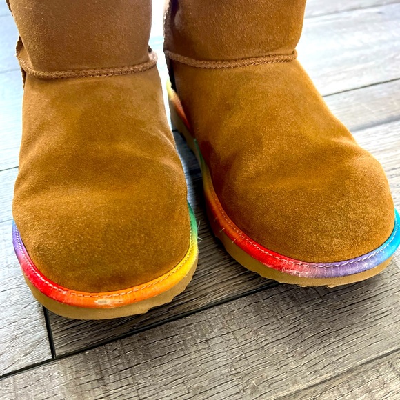 Ugg boots- Classic II Short Rainbow - Picture 4 of 8